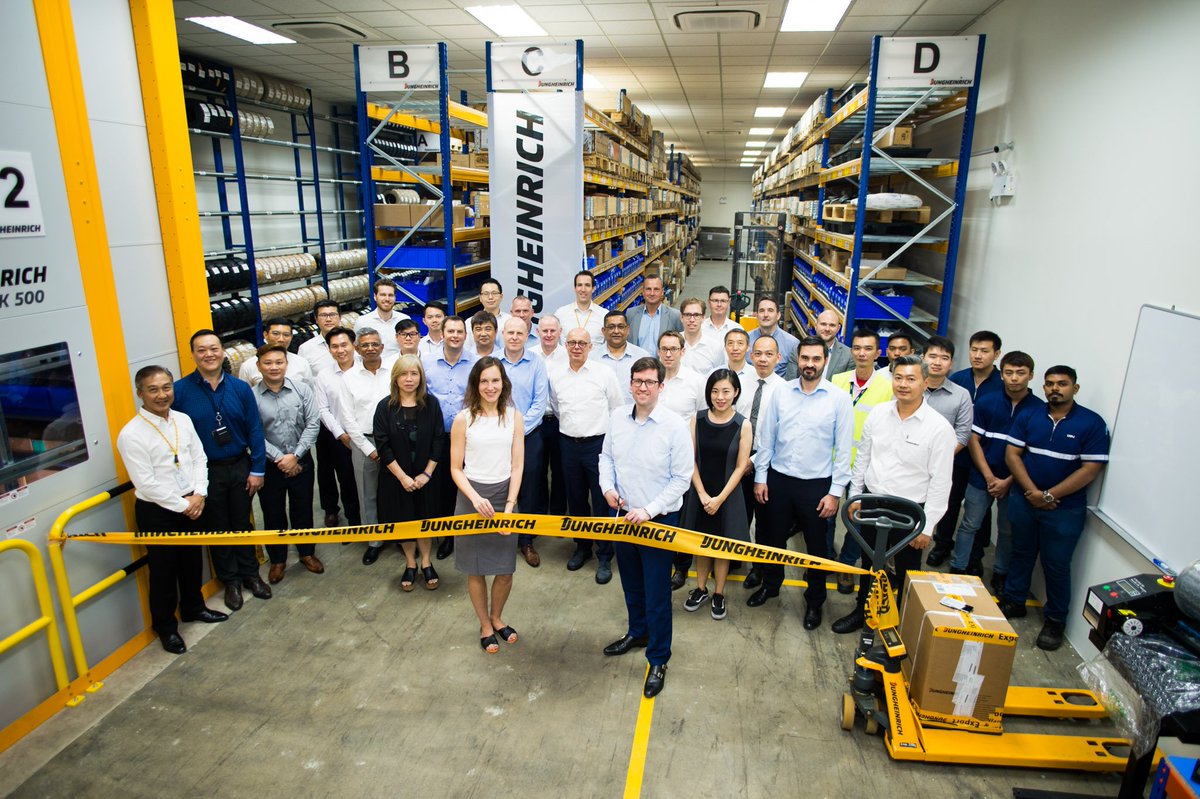 Benichettiar's tweet photo. Jungheinrich opens spare parts center in Singapore
https://t.co/pAc878UViX
#spareparts #Singapore @JungheinrichAG #IntraLogistics #solutions #Forklifttruck, #logisticssystems @stefanbrehm https://t.co/50eVjgfyJj