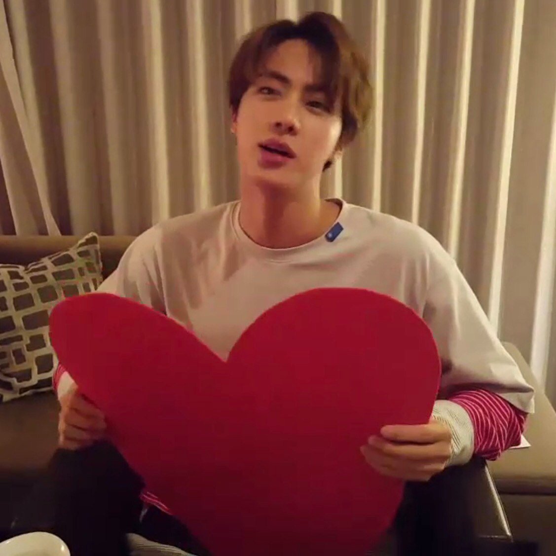 killlmeeplease's tweet photo. #BBMAsTopSocial @BTS_twt https://t.co/m7lKVvRZx2