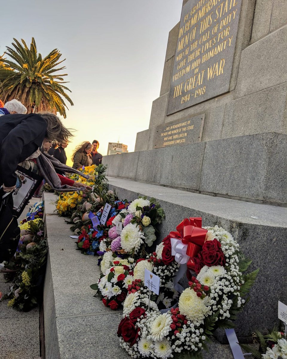 The Consulate General of the Republic Indonesia in Perth joins the Consular Corps of Western Australia to lay wreath at the ANZAC Day dawn service at Kings Park, 25 April 2019.