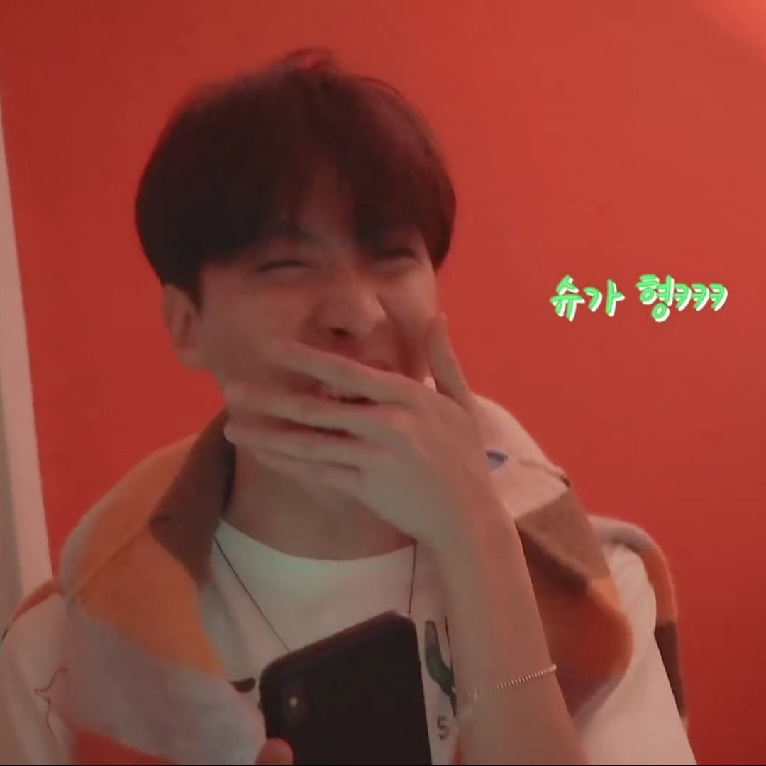 killlmeeplease's tweet photo. #BBMAsTopSocial @BTS_twt https://t.co/hdeMvQRleC