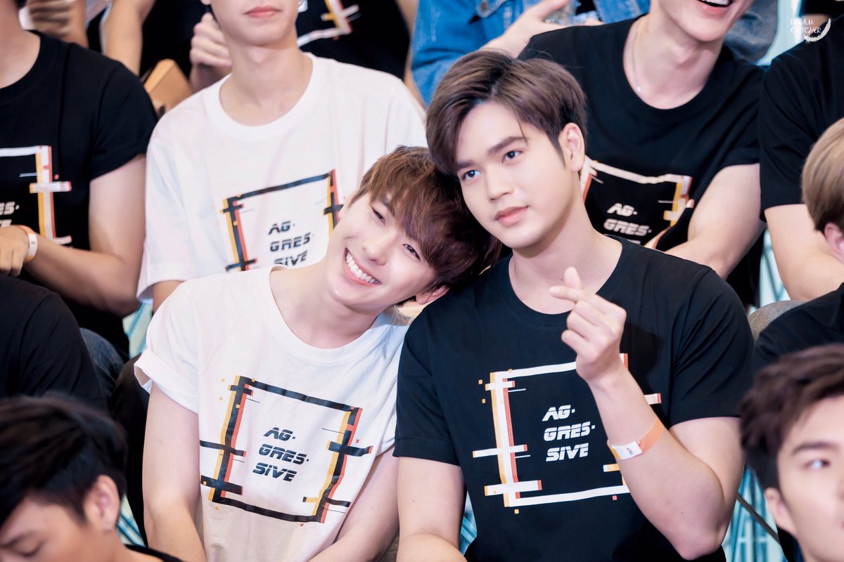 TTusexyboy's tweet photo. คู่นี้อีพี่ก้อกรี๊ดน๊า มีนยัยน้องของพี่เค้า💕
#มีนเป็นค่าเฉลีย
#มาร์คเป็นลูกชิ้น
#มาร์คมีน
#thxpix https://t.co/UAqFzdgKi4