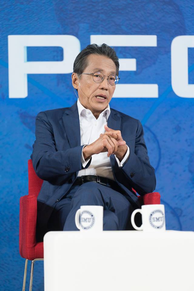 “We will have unique challenges when you see #China rising up to be a real #challenger to the #West.” Ho Kwon Ping, Chairman <a href="/sgSMU/">Singapore Management University</a>. Watch more on bit.ly/2VOJSmS #CNAPerspectives Decline of #LiberalDemocracy &amp; the Rise of #China: Has #ASEAN given in to the temptation?
