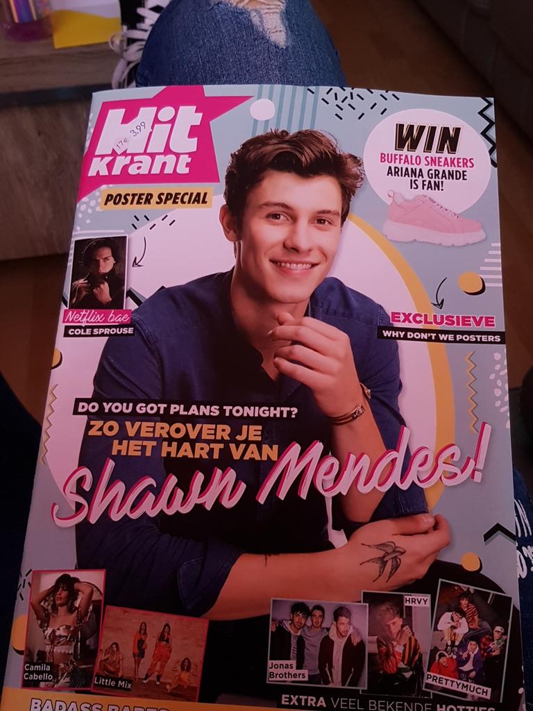 xMendesxPuthx's tweet photo. Look what i got. 🥰 @ShawnMendes  #Hitkrant https://t.co/qx2xwY7nis