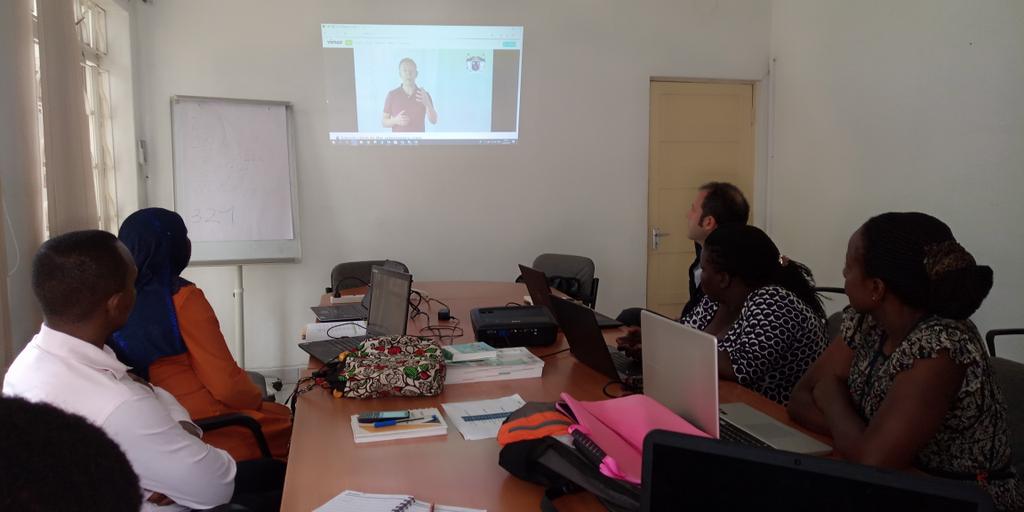 RachaelAyebale's tweet photo. Today the #SDHR project of @EnabelinUganda pilot a new Online coaching and mentorship modality for 3 beneficiaries, @BweraGH, @FortportalRRH,@MidigoHCIV, facilitated by @TheSixTwoFive
#SDHRupdate
@Enabel_Belgium @MinofHealthUG https://t.co/DVPOM2r5af