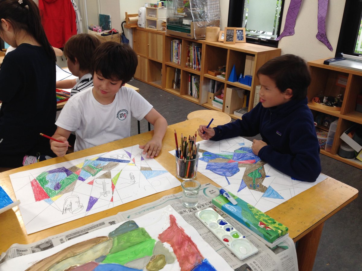 MSTokyoArt's tweet photo. Working hard to finish their work for the art exhibition next week! #MSTart #MSTinspiration #MSTresponsibility https://t.co/1BKaoYndMb