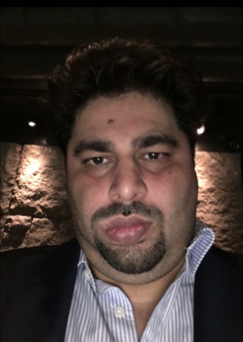 tonyvtree's tweet image. What part of the bit in my profile that says &apos;lesbian&apos; do you not fucking understand?! Also, perhaps it&apos;s you who should have gone for a partial face pic my friend, rather than than *that* angle. #onlinedating #onlinedatingproblems