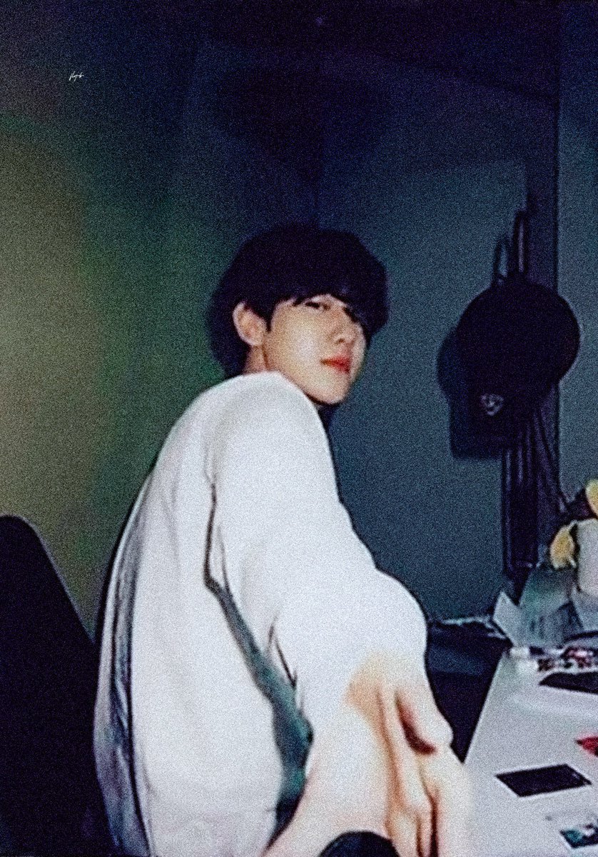 EXOKMKR's tweet photo. #4 Baekhyun

What will he do if he is alone at home ?

Reply and rt!
#BBMAsTopSocial EXO @weareoneEXO https://t.co/T0fPvZV7lZ