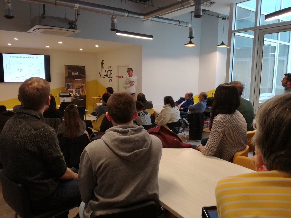 girardea's tweet image. Passionnant @DataperoAngers hier soir au @villageCAAngers ! Appris plein de choses sur l'utilisation des #data médicales ! Merci Vincent Auvigne et Gilles Hunault ! Vivement le prochain 🎉