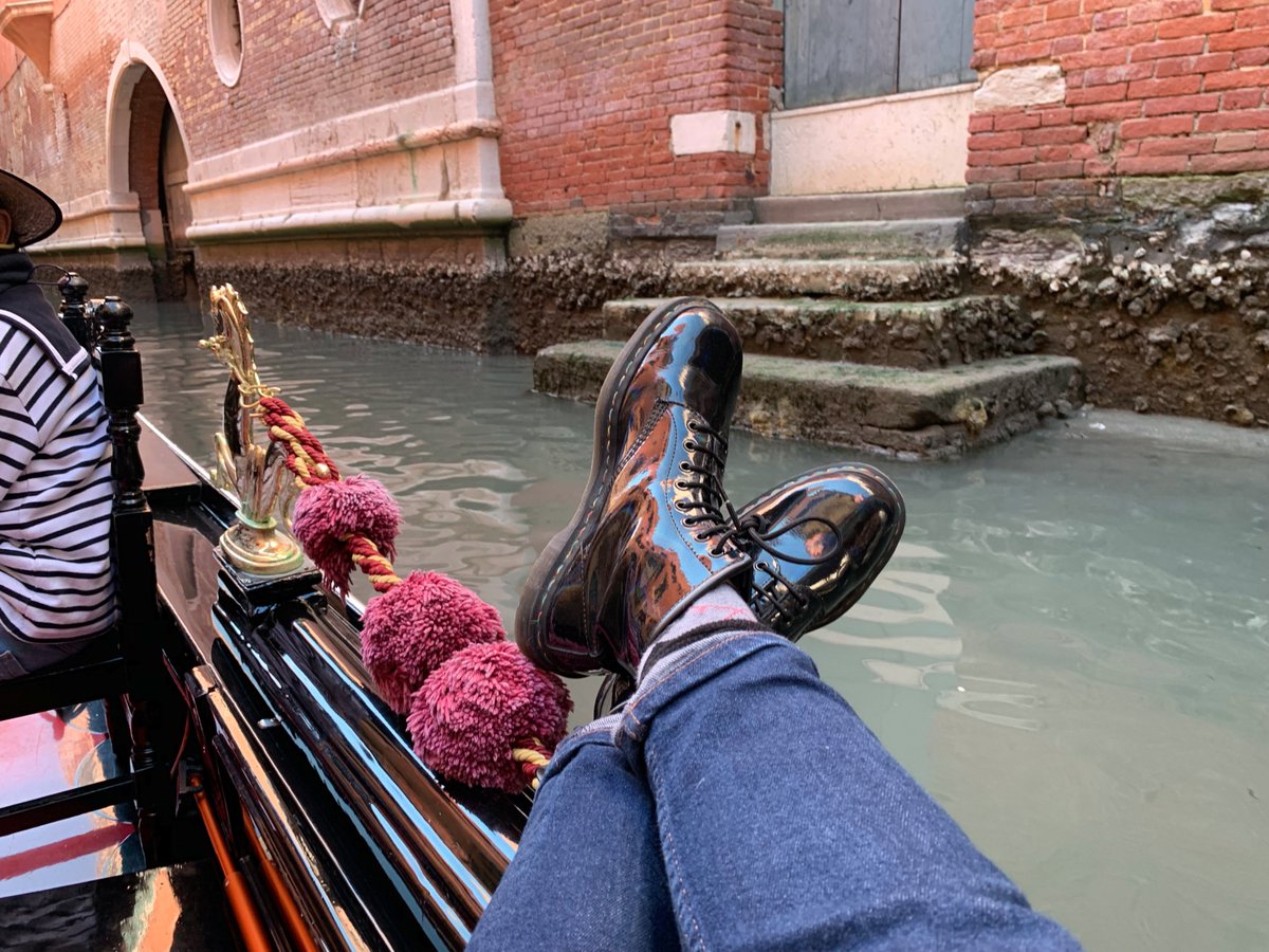 b1jam's tweet photo. My new @drmartens in #Venice. Love it ! #rainbow 2019 #mydocs https://t.co/MCnDejHtza