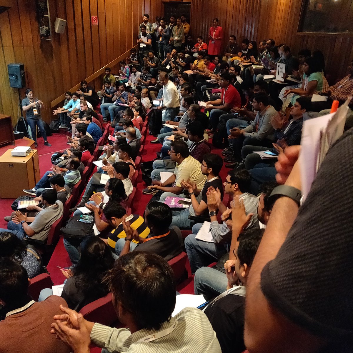 ashbhat85's tweet image. #gids19 
#kubernetesdeployment