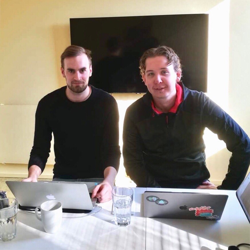 Meidän Pyry ja Teemu ovat juuri Meltwaterilla pitämässä webinaaria siitä, missä ja miten sitoutat nuorempaa kohderyhmää osaksi omaa yhteisöäsi. 🙌#MeltwaterWebinaari  <a href="/MeltwaterFIN/">Meltwater Suomi</a> <a href="/PyrySuojalehto/">Pyry Suojalehto</a> <a href="/TeemuPuuska/">Teemu</a>