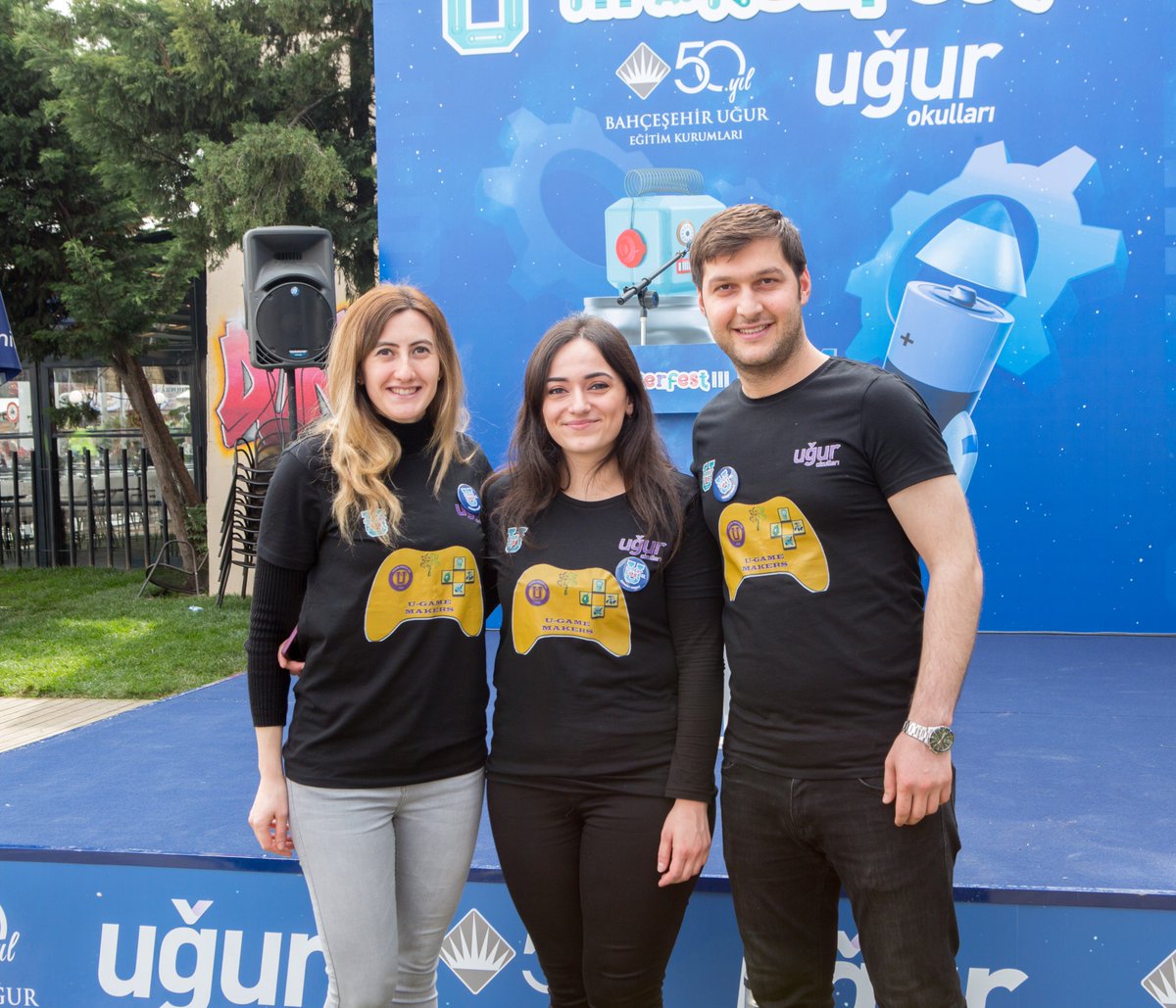 ugamemakers (@ugamemakers) on Twitter photo Bir araya gelmek bir başlangıçtır,beraberliği sürdürmek bir ilerlemedir, beraber çalışmak ise başarıdır. Okul idarecilerimiz ve Öğretmenlerimiz her daim yanımızdaydılar. @halkalikampus <a href="/e_arslanoglu/">Emrah Arslanoğlu</a> <a href="/ehappy8/">Ebru Mutlu</a> @ProfKaya <a href="/uludereozge/">Özge Uludere</a> @TAYFUNAKSU1 <a href="/sefa_tekinn/">Sefa Tekin</a> <a href="/metinakcaa/">MetinAkça</a> Bir araya gelmek bir başlangıçtır,beraberliği sürdürmek bir ilerlemedir, beraber çalışmak ise başarıdır. Okul idarecilerimiz ve Öğretmenlerimiz her daim yanımızdaydılar. @halkalikampus <a href="/e_arslanoglu/">Emrah Arslanoğlu</a> <a href="/ehappy8/">Ebru Mutlu</a> @ProfKaya <a href="/uludereozge/">Özge Uludere</a> @TAYFUNAKSU1 <a href="/sefa_tekinn/">Sefa Tekin</a> <a href="/metinakcaa/">MetinAkça</a>