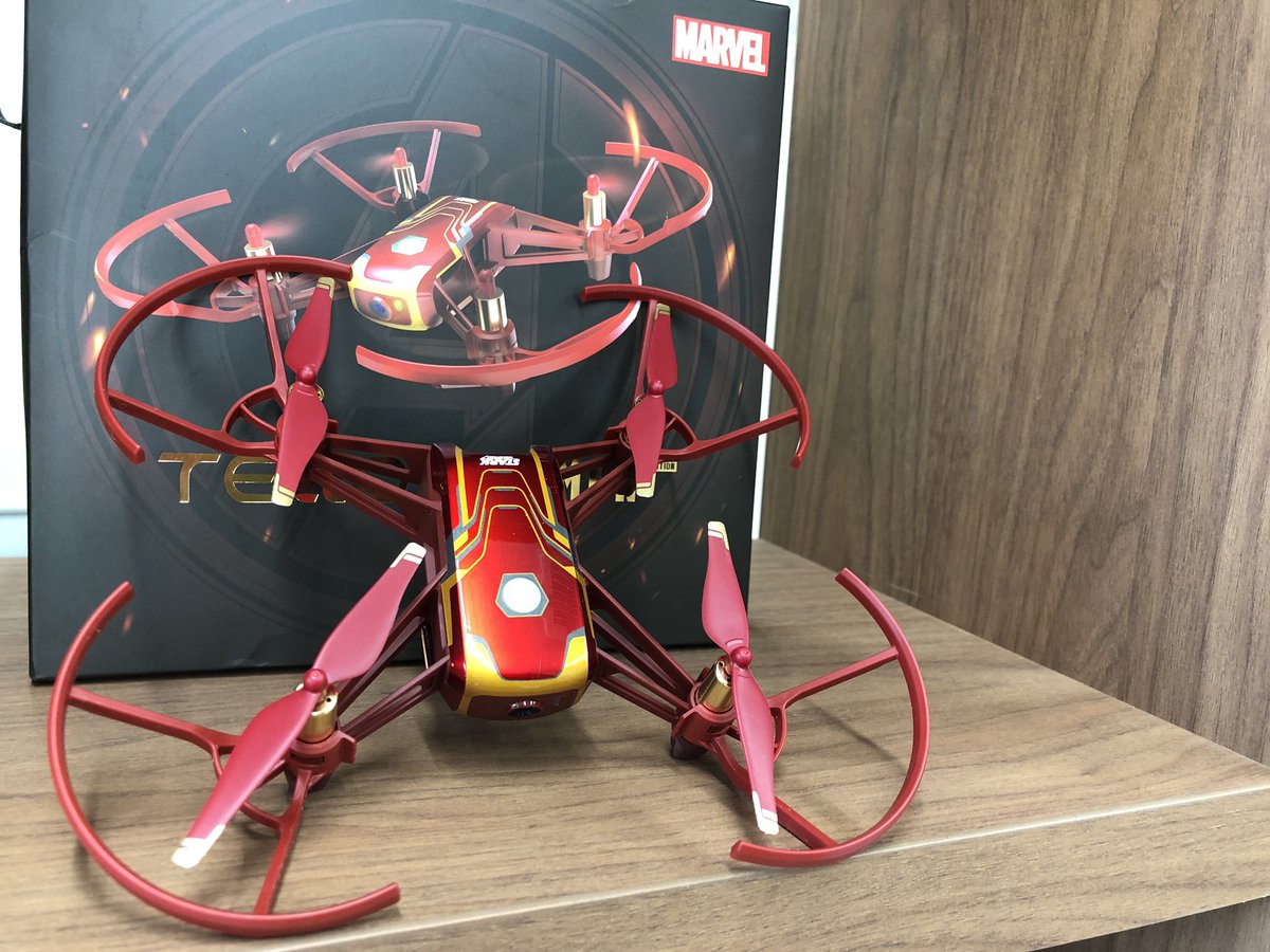 mado_drone's tweet image. #IRONMANEDITION🤩
会社 #トラクリ 届きました！
専用アプリの #TELLOHERO おとして～
えっ？！説明はみんな英語……わからん😭浮かす事は出来たけど🥴
