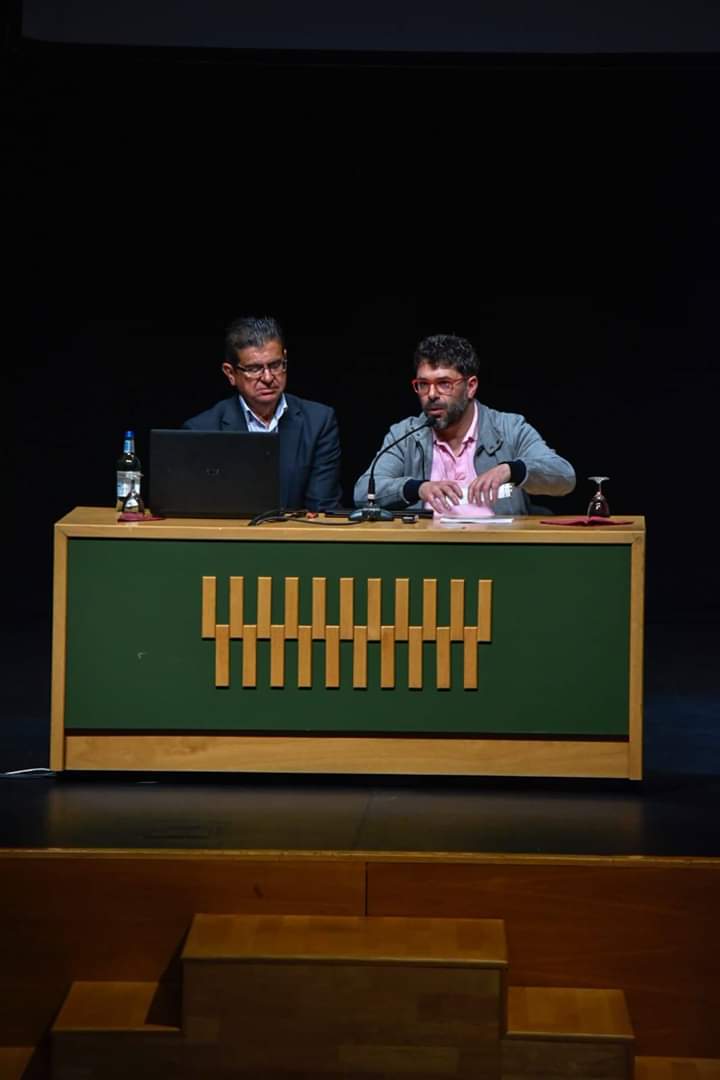 JornadasPatri's tweet photo. 🧙‍♀️La Inquisición, los moriscos y la hechicería fueron los temas tratados por el profesor D. Manuel Lobo Cabrera en la conferencia de ayer #JornadasPatrimonioTeror #HistoriasdeBrujas https://t.co/NpD0nlIVMC