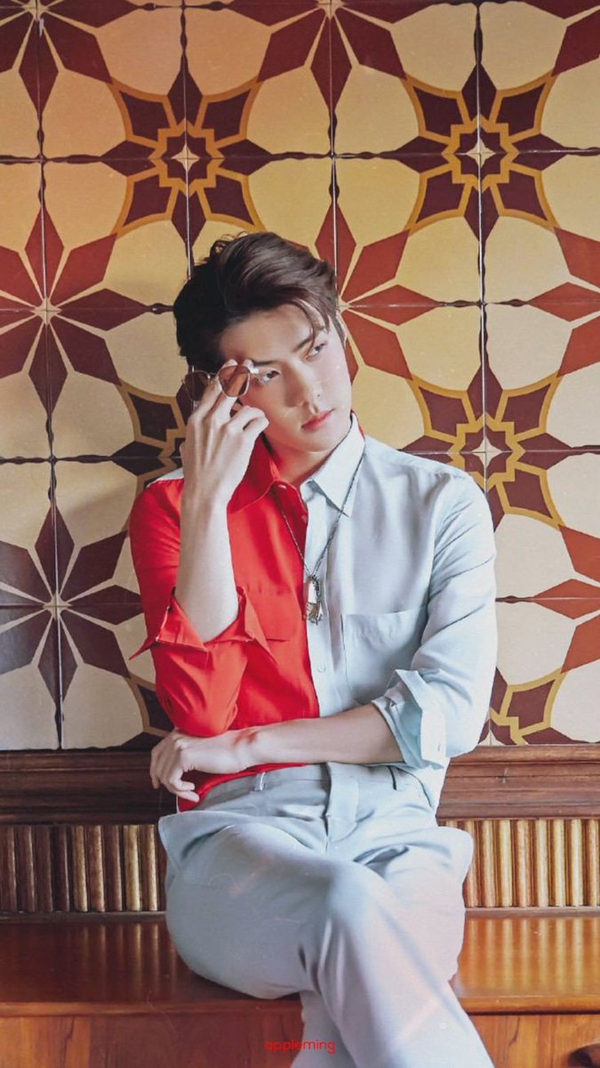 HunNaLin1's tweet image. Model men #Ohsehun😍
@weareoneEXO 
#BBMAsTopSocial EXO