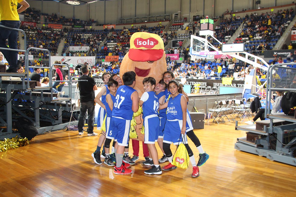 isolafrutosecos's tweet photo. 🏀🏀 Este miércoles 24, en el descanso del partido entre el @CB1939Canarias y @Penya1930 , ¡vuelve otra jornada de #IsolaKids! ¡Te esperamos en el Pabellón Insular Santiago Martín a partir de las 19.30 horas!
#LlévameContigo #FrutosSecos #Canarias #MadeinAquí #EnergíaNatural https://t.co/OM18dtLnWQ