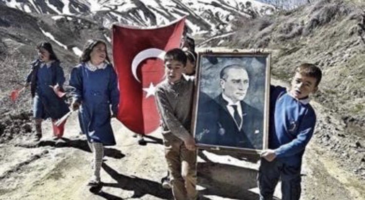 Ulu Önder Gazi Mustafa Kemal Atatürk’ün çocuklarımıza armağan ettiği 23 Nisan Ulusal Egemenlik ve Çocuk Bayramını minnetle kutlarız. “Egemenlik kayıtsız şartsız milletindir.”