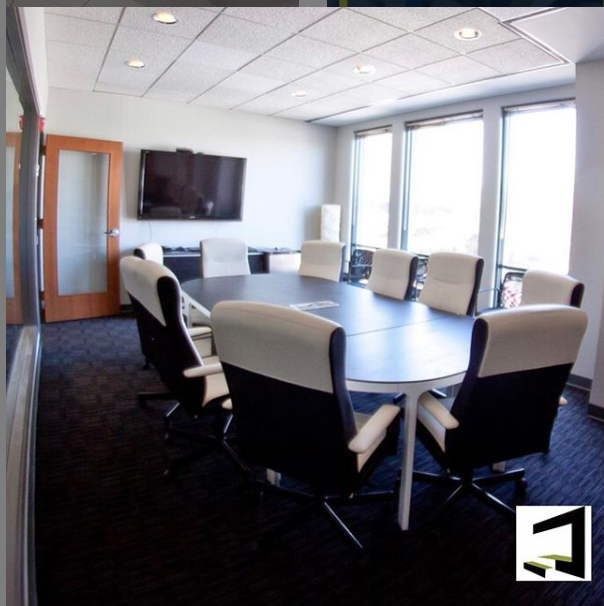 HTPAssociates's tweet photo. A meeting room can leave a strong impression on clients. It can help them come up with innovative and fresh ideas or it can distract them.
We love to add personality to our smart work environments. #HTPStyle #smartworkspace https://t.co/rqWVcQbNCn