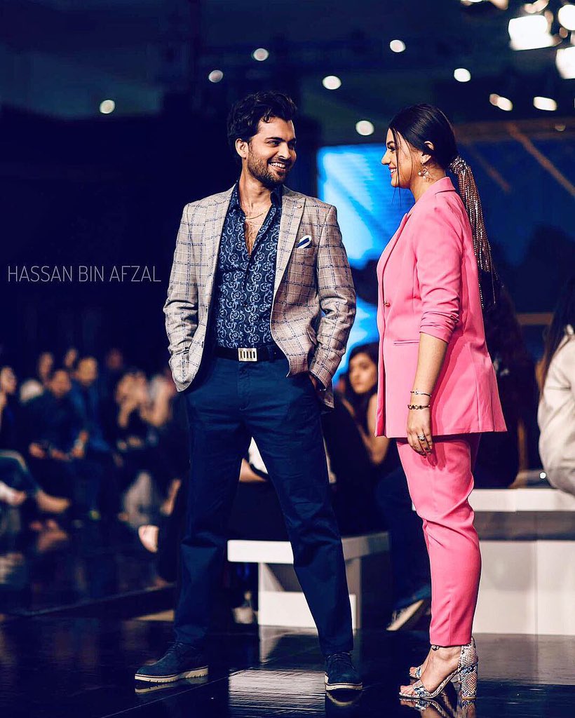 AsadSiddiqui_'s tweet photo. 'The Week of the Walk'
#ChallawaPromotions
@munibnawaz @pantenehumshowcase #zasimo #pfdc #psfw19 https://t.co/OK34IyGw6Y