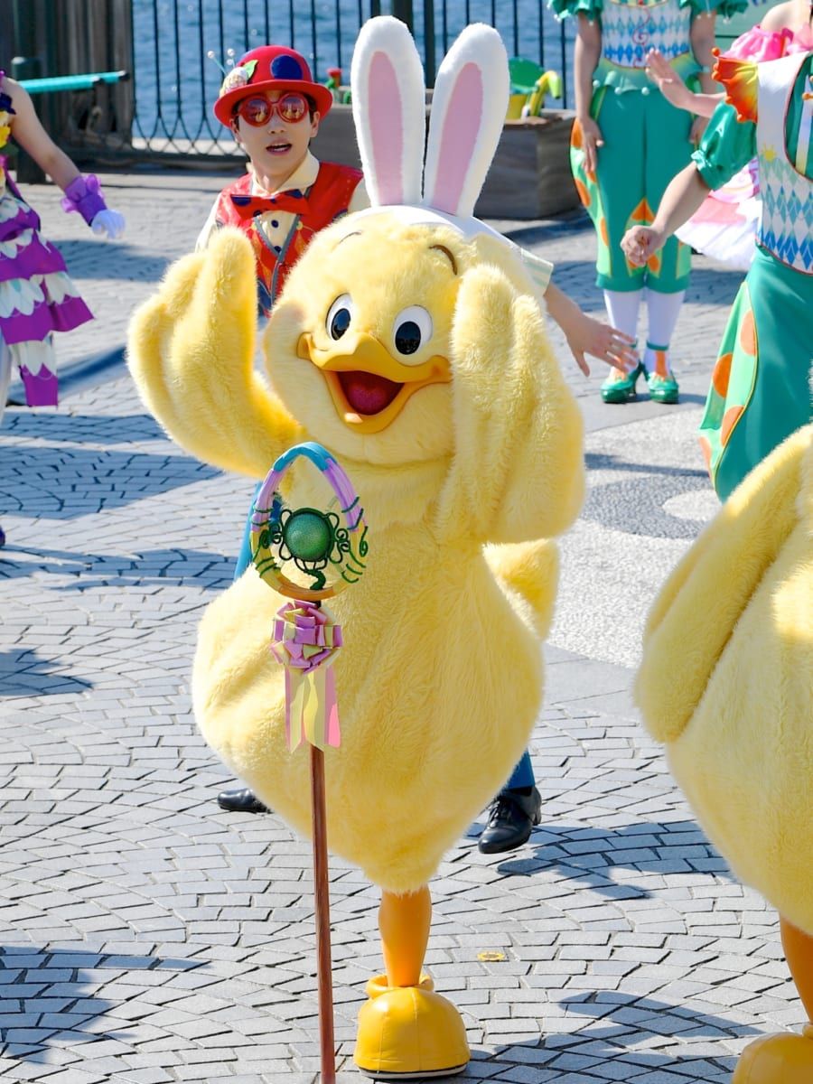 ダッフィーと“うさピヨ”も仲良し『Tip-Topイースター』！ 東京