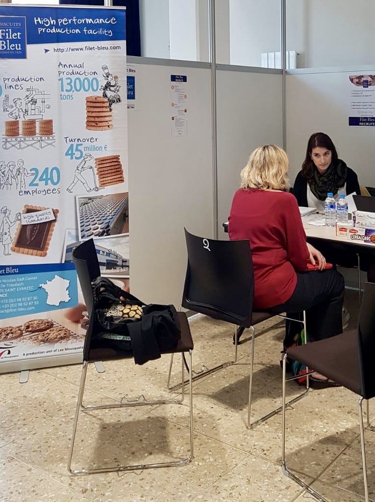 Agromousquetair's tweet photo. C’est parti pour les entretiens en face-à-face !
#JobDating #Quimper #FiletBleu @moulindelamarch https://t.co/5j3ZX0e85H