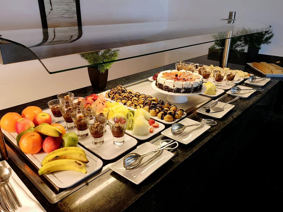 Hungry?
We try to please everyone and we hope we do 😁 
#HoposaDaina #Mallorca #PuertoPollensa #Hotel