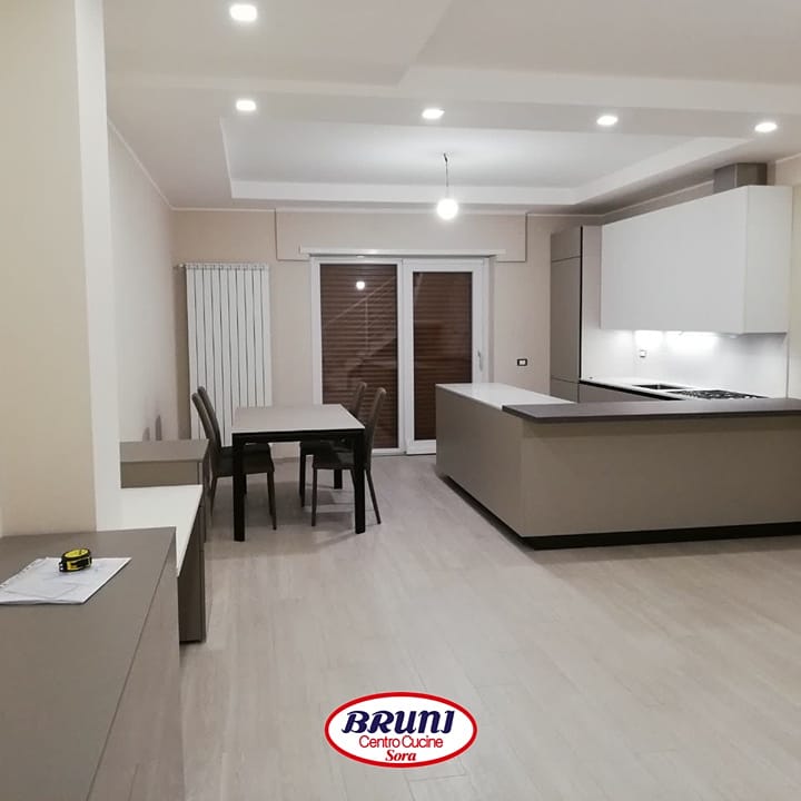 brunicucine's tweet photo. Matilda e Francesco ci inviano le foto della loro magnifica Liberamente by Scavolini. Una sola parola: magnifica! 😍

Hai anche tu una cucina #bellabuonabruni? inviaci le foto a foto@brunicucine.it o tramite messaggio qui su facebook messenger. Ti aspettiamo!

#kitchen #design https://t.co/B8SAKOu4V8