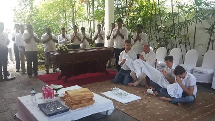 carlwheezersbby's tweet photo. Another sad story. The Allen family had donated Rs 100+ million to build a 5 storey paediatric unit in the Ratnapura Hosp. We've let them down 😔 we are all incredibly sorry! Rest in Peace Mrs. Monique Allen 🙏🏾 

#lka #srilanka https://t.co/0XhmbgxD22