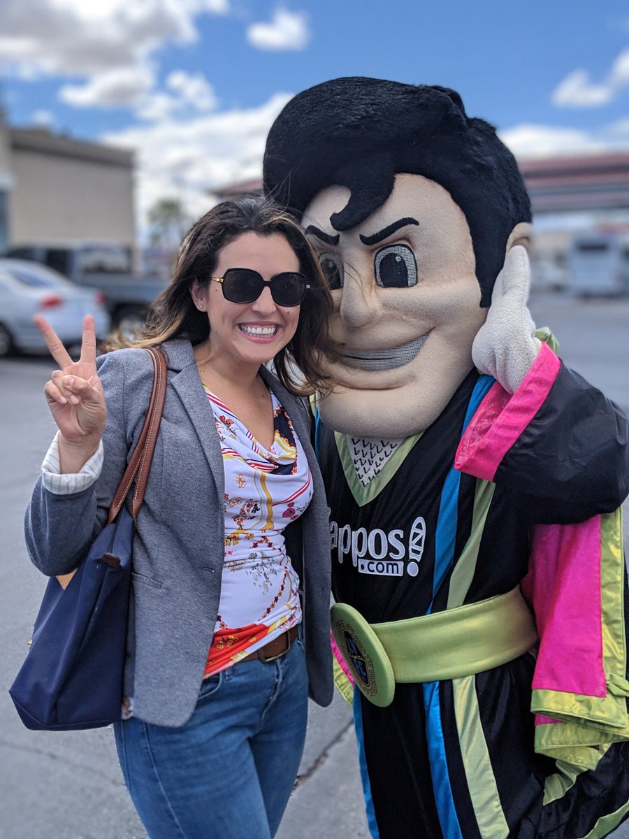 erickaaviles's tweet photo. About today with @CashLightsFC, @lvlightsfc, @SilverStateCU and @FindlayChevy
#moneymovesmobile
#makingFinancialLiteracyFun
#communitypartnerships
#communityoutreach
#lightsfc
#vivalights
#silverstatecu
#findlaychevy
#saycheese https://t.co/LxFTkAEhnf