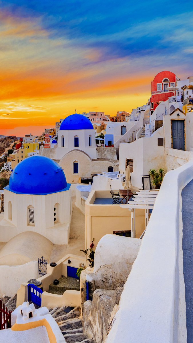 DaniLuceniggia's tweet photo. Parte de mi novela "Danny Labraggio, por Ralph Miller" transcurre en los #años50 en #Santorini. Espero que viajéis leyendola y os sintáis protagonistas.
#daniluceniggia #ralphmiller #dannylabraggioporralphmiller #dannylabraggio #swing @Chiado_Editora
@ChiadoEditorial https://t.co/VdFgYiSkdX