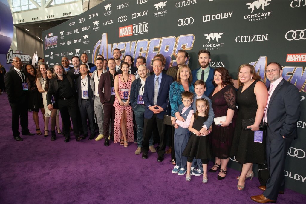 nezforeva's tweet photo. A man who loves n values his family.. ♥️ captain ur the real captain in life too..so cute🙂#hebroughthisclantodapremier
#wataman 
#AvengersEndgamepremiere #CaptainAmerica https://t.co/SBS1fM2Flb