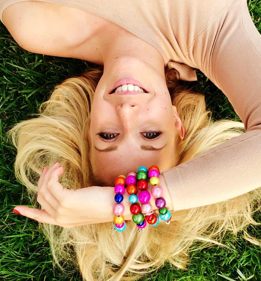 AJOLA's tweet photo. Good morning, everyone. Have a fantastic day☀️☀️☀️#ajola #schmuck #schmuckfürdiesinne #armbän #ajola #schmuck #schmuckfürdiesinne #armbänder #allcolours #ajola #hamburgerdesign #fashionblogger_de #design #designaushamburg #conceptstore #hamburgerschwestern #happymood #happy https://t.co/iM8lzdto66