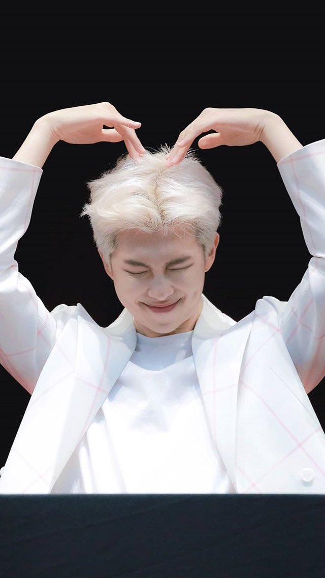 yoonmi_0909's tweet photo. :3 oh mymymy💜.  #BBMAsTopSociaI BTS @BTS_twt https://t.co/hoHABUI6hj