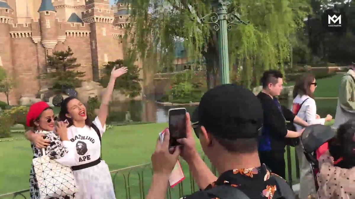 CocoYassiOFC's tweet photo. Girlfriend and Boyfriend Duties 🙈😍 BALAKAYOJAN  #masaYASSiCOCO 💑 📍Tokyo, Disneyland
@Yassizzle @cocomartin_ph ❤

#CocoYassIsREAL #CocoYassInJapan #CocoYassTravel https://t.co/Q2iHLUeUfV