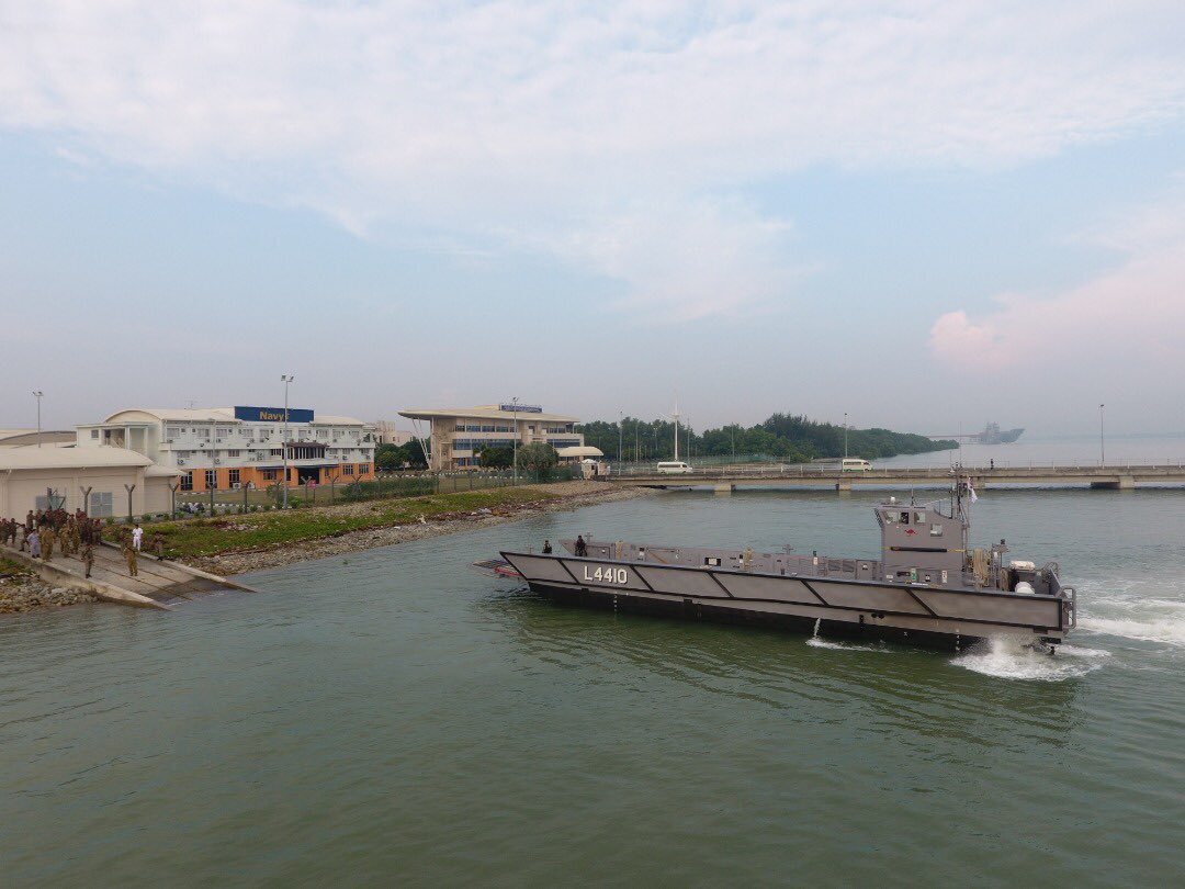NatHydroCentre's tweet photo. @ADFinMalaysia conduct amphibious training with @TenteraDarat at @NathydroCentre. 

#IPE19
#ADFIPE19
@tldm_rasmi https://t.co/NzSPpo9lVv