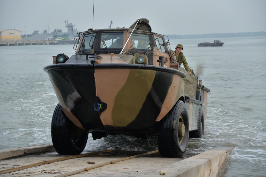 NatHydroCentre's tweet photo. @ADFinMalaysia conduct amphibious training with @TenteraDarat at @NathydroCentre. 

#IPE19
#ADFIPE19
@tldm_rasmi https://t.co/NzSPpo9lVv