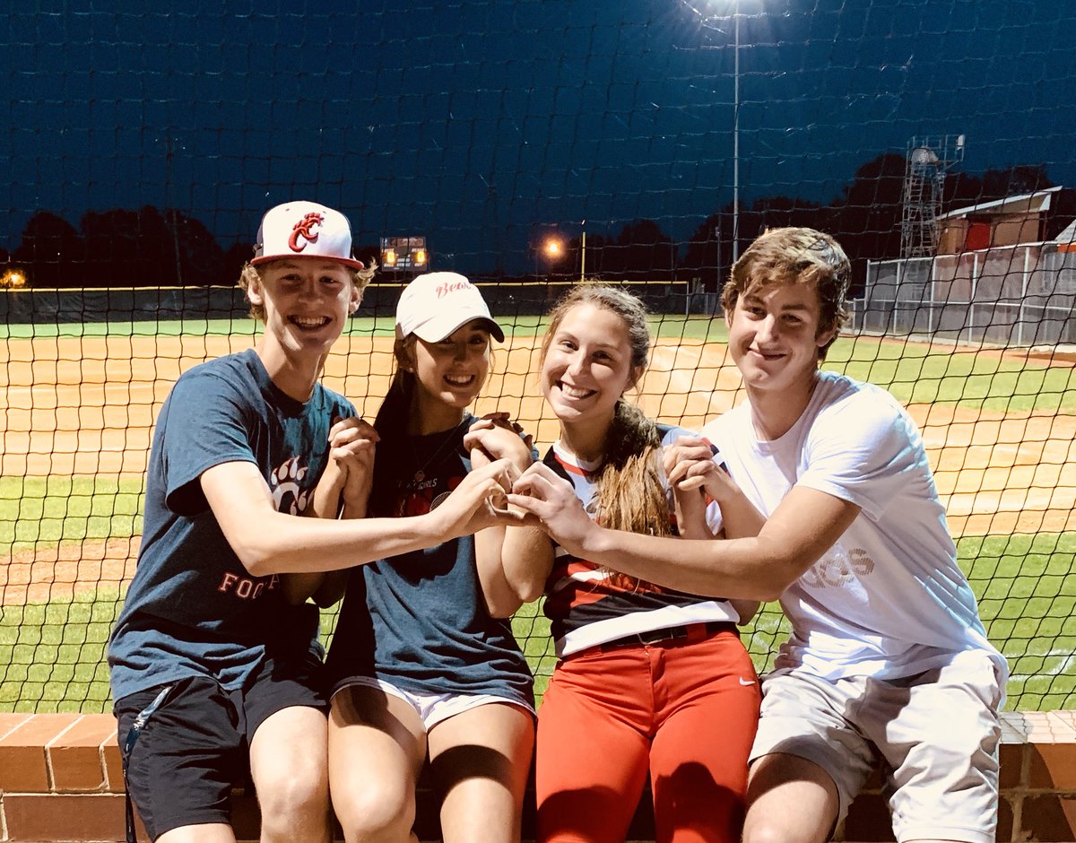 marygraceeeee_'s tweet photo. Senior night was a huge success! Gonna miss playing ball with my best friend😕 Thank you B for endless laughter, Chris’s runs, and always being there for me since freshman year—love you bailey. So proud of you💛🌼🤩 

**featuring another one of our family photos** https://t.co/rnRcTWqQ1P