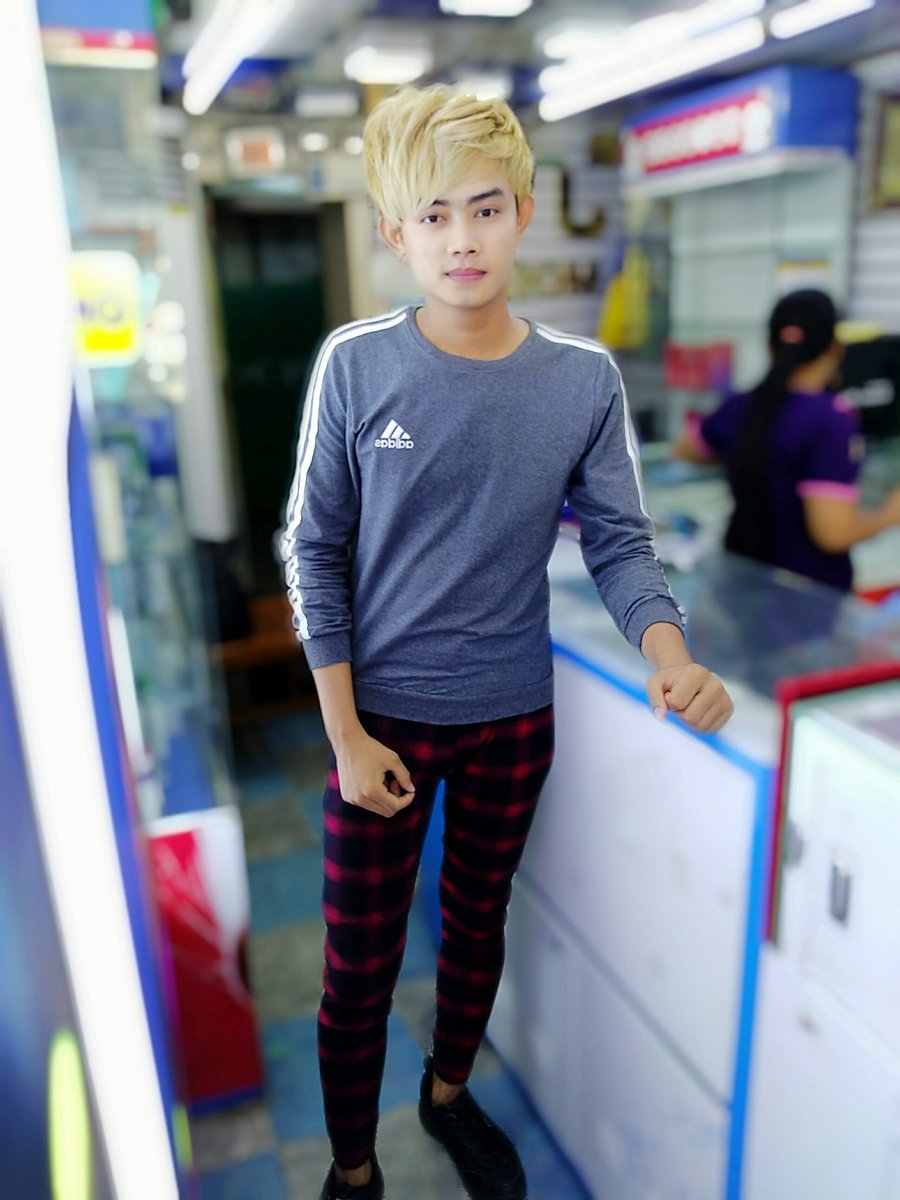 HtanShine's tweet photo. ကို��ဲ႔မတြဲခ်င္​ဘူးလား👨‍❤️‍👨 https://t.co/3qSYTDj05T