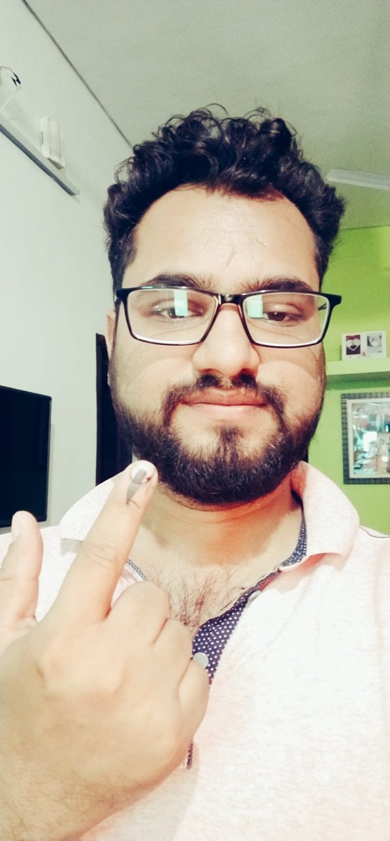 Ankish29's tweet photo. #KBMPselfie मेरा वोट देश की सत्ता एक बार फ़िर से सही हाथों में लाने के लिये. पहले मतदान फ़िर जलपान. https://t.co/VySAKmizIs