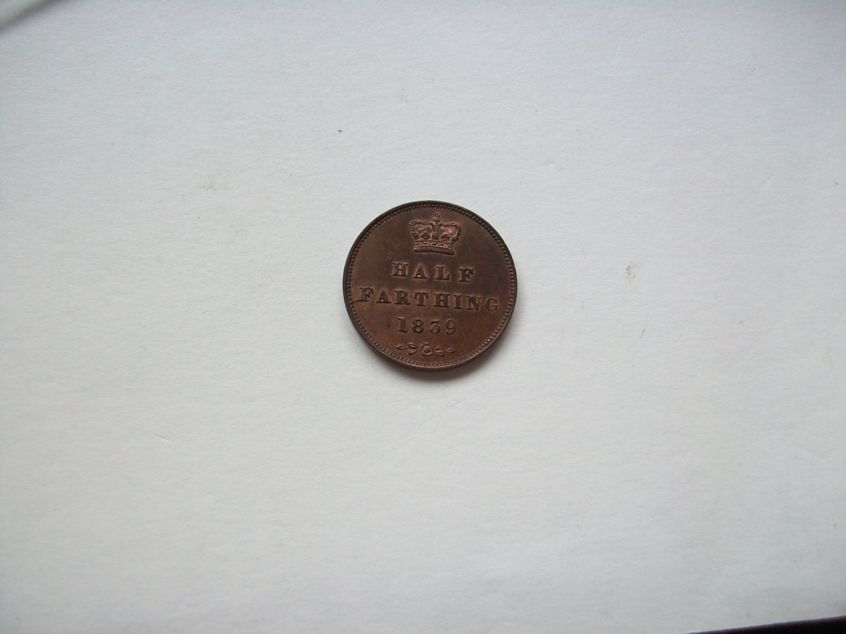 ringramcoins's tweet photo. The half Farthing series is a small but fascinating one. We have all the years and varieties https://t.co/611icPBfGP #tinybutlovely #rareandinteresting #collectthem https://t.co/SJ9VBkPgQX