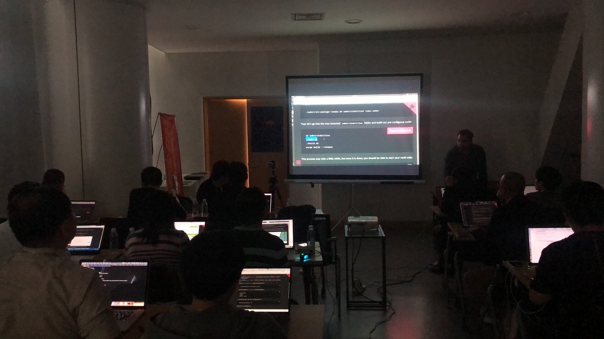 HelloKellyup's tweet image. Workshop day! yayyyh💡💡💡#RustConAsia