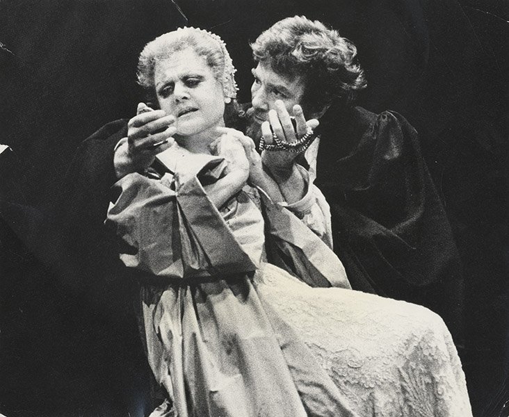 Happy Birthday to William Shakespeare!

To celebrate, some photographs from the archive. Starting with Albert Finney as Hamlet and Angela Lansbury as Gertrude in Hamlet (1975).

📸 Anthony Crickmay