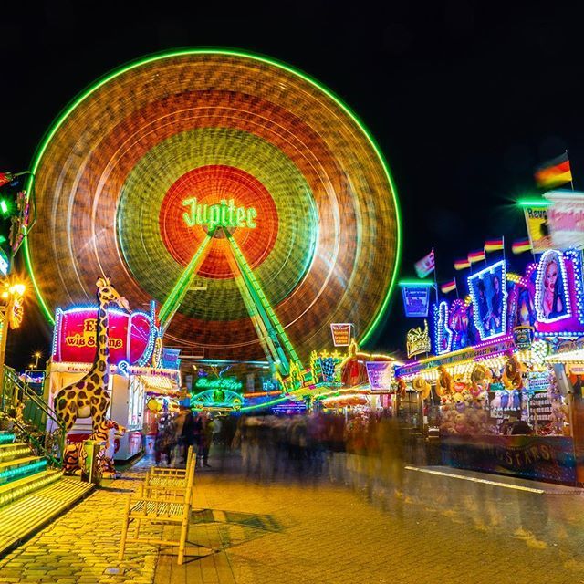 Osterwiese in Bremen

#bremen #photography #instagood #riesenrad #photooftheday #bremermomente #langzeitbelichtung #jahrmarkt #osterwiese #meinbremen #germanalphas #a6300 #mirrorless #picoftheday #bremencity #sonyalpha #kirmes #bremenistschön #sony #long… bit.ly/2DuFFgK