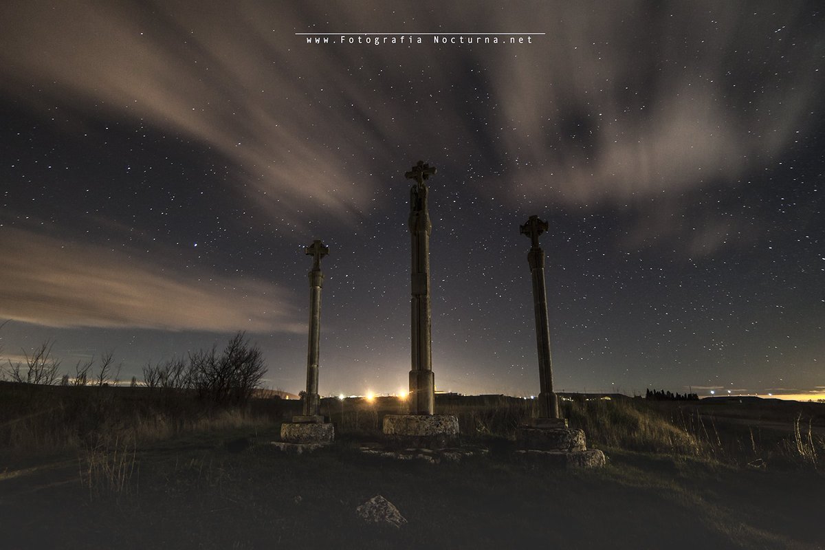 jmmpereda's tweet photo. #ElcrucerodeSasamón #Sasamón #Burgos #CastillayLeón #Cyl #Fotografíanocturna #SaveSasamon #nightphotography #fotógrafonocturno
https://t.co/vgmtBguqB3 https://t.co/Sv2DZ1dPvX