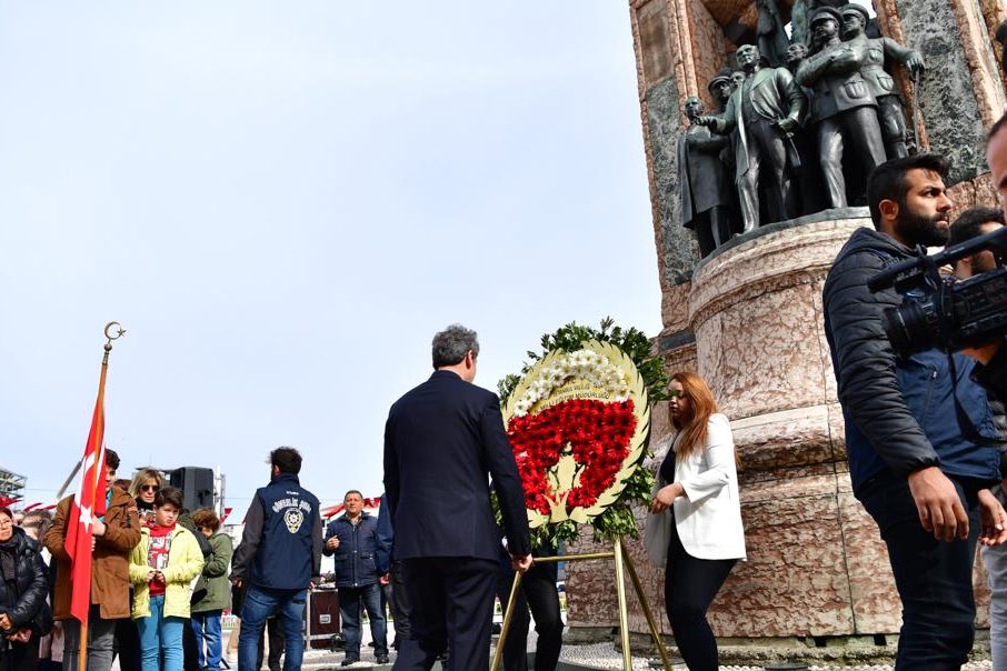 23 Nisan Ulusal Egemenlik ve Çocuk Bayramı resmi kutlamasını Taksim Atatürk Anıtı’nda gerçekleştirdik. #23Nisan