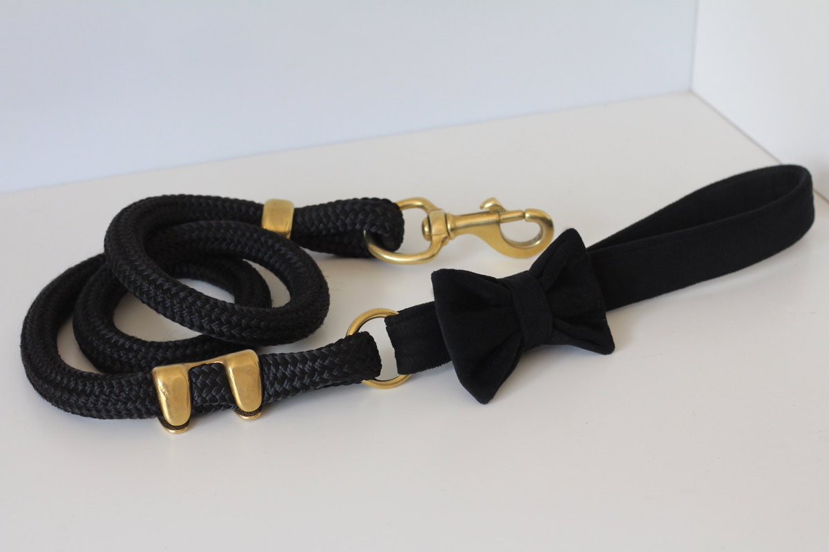 MaddieMakes's tweet photo. The BEAR Necessity Rope Lead in Navy &amp; Black. Made using 12mm braided Marine Rope &amp; Solid Brass hardware 💛

Waterproof &amp; strength tested to withstand extreme force! 

Available with your choice of handle. Pink &amp; navy? Yellow &amp; black? 

Head over to etsy &amp; grab yourself one! 🛍 https://t.co/dGDgw4Hbc0