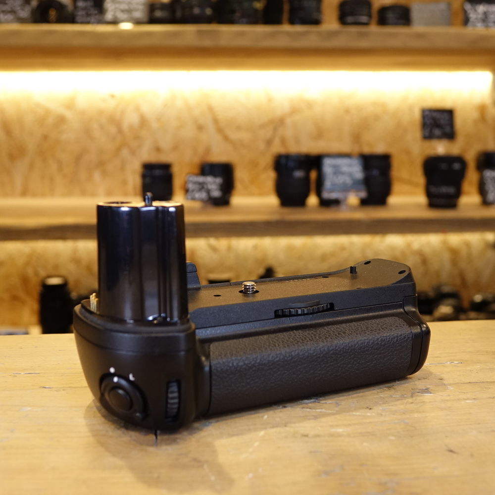 hcused's tweet photo. Just In!!

Nikon MB-40 Multi Power Battery Pack for F6 https://t.co/i4WwYigZT4
#harrisoncameras #nikon #mb40 #batterygrip #used #photography #secondhand #sheffield #cameras https://t.co/rCgF9fQ56A