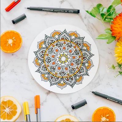 DFournitures's tweet photo. Bravo à nos gagnants du WE prolongé de Pâques qui remportent une surprise avec #Staedtler® ! Il s'agit de Eric V., Sandra B. et Sylvie B. 🎁
Vous reprendrez bien un #zeste de #mandala par @heidigrainger_art ? 🍋🍊🍃 https://t.co/9CZLAa5yLR #directfournitures #staedtlerfrance https://t.co/XGeuHoEL25