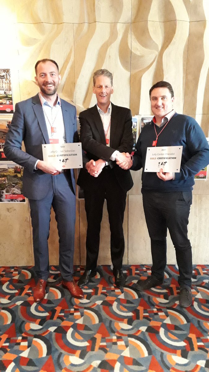 AgropartnerSob's tweet photo. Po roce jsme opět obhájili GOLD CERTIFICATION. Ocenění převzali Ing. Tomáš Hrůša (vlevo) a Ing. Petr Gondek (vpravo), předával vicepresident společnosti Lely pan Gijs Scholman. https://t.co/JjOA8gJUmW