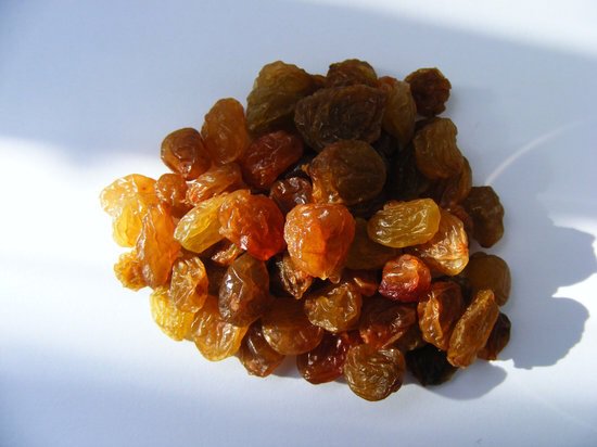 VFoodways's tweet photo. #DYK that the raisin industry started right in the Fresno County?! #ValleyFoodways #HowWeMCJ #FresnoState https://t.co/2DpCFnTJLG